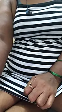 Snapshot of Tamil--Rani chatting on 02.23.25 Tamil--Rani online show from 02.23.25