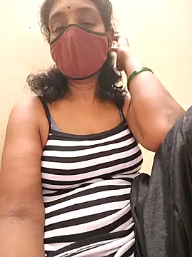 Snapshot of Tamil--Rani chatting on 02.23.25 Tamil--Rani online show from 02.23.25