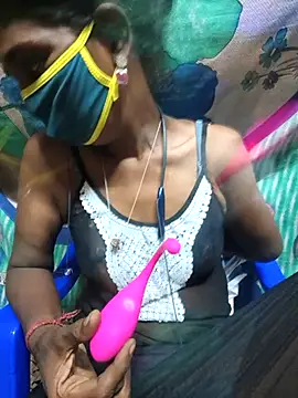 Snapshot of Tamil--Rani chatting on 09.15.25 Tamil--Rani online show from 09.15.25