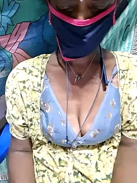 Snapshot of Tamil--Rani chatting on 10.13.25 Tamil--Rani online show from 10.13.25