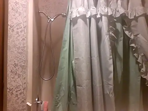 Snapshot of fuckmeharder1995 chatting on 10.22.25 fuckmeharder1995 online show from 10.22.25