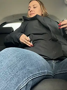 Snapshot of OlgaBuzzz chatting on 02.28.25 OlgaBuzzz online show from 02.28.25