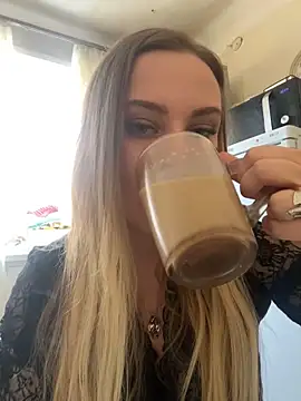 Snapshot of OlgaBuzzz chatting on 03.12.25 OlgaBuzzz online show from 03.12.25