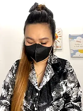 Odette68 online show from 10.30.25