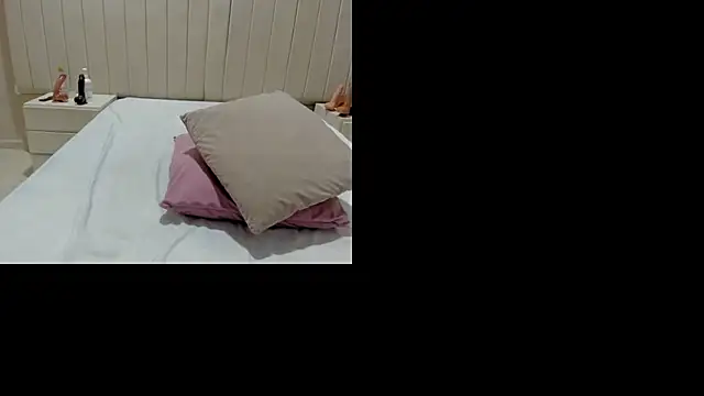 Littleolivia  online show from 01.10.26