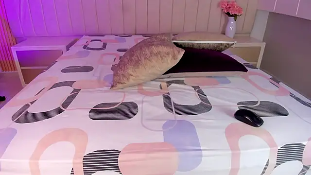 Littleolivia  online show from 03.21.26