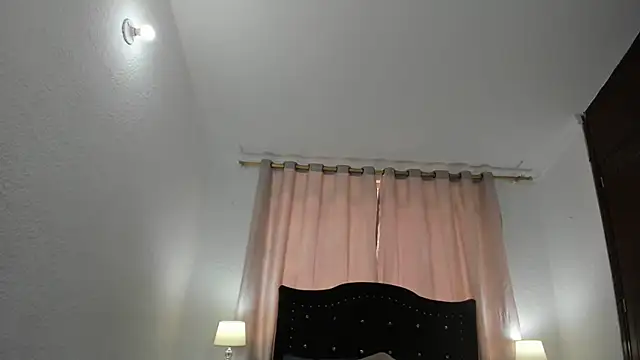 Snapshot of Debora_brown chatting on 02.13.25 Debora brown online show from 02.13.25