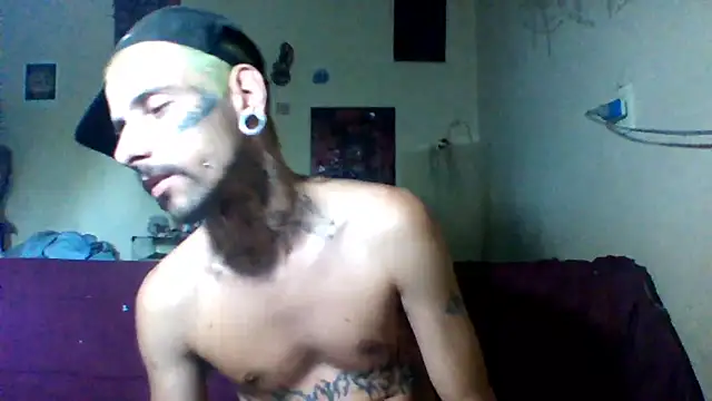 Snapshot of sellvageria chatting on 02.18.26 sellvageria online show from 02.18.26