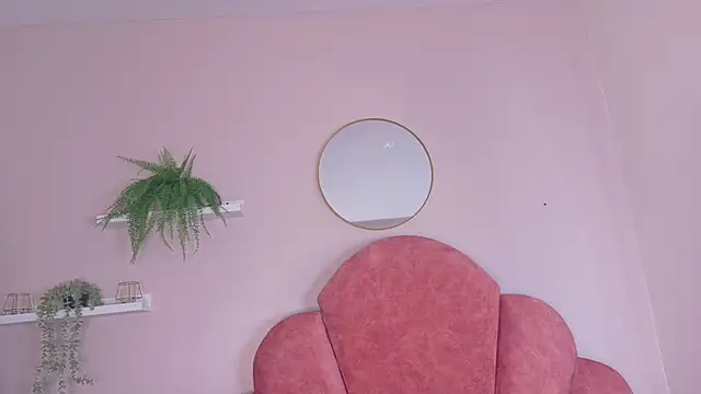 Snapshot of AbbyWathson chatting on 11.04.25 AbbyWathson online show from 11.04.25