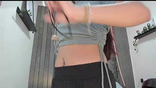 Snapshot of AbbyWathson chatting on 11.10.25 AbbyWathson online show from 11.10.25