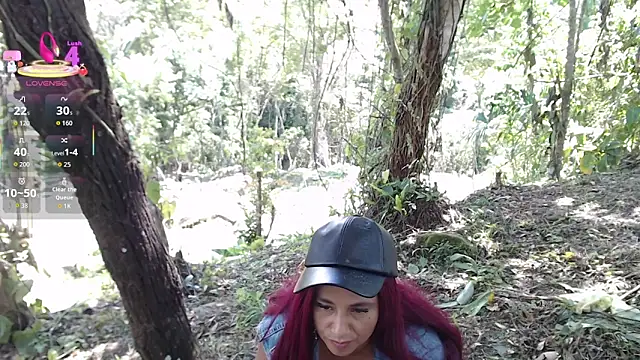 Snapshot of andreu_mature chatting on 11.22.25 andreu mature online show from 11.22.25