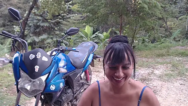 Snapshot of andreu_mature chatting on 02.28.26 andreu mature online show from 02.28.26