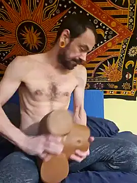 Spacecase2021 online show from 12.03.24