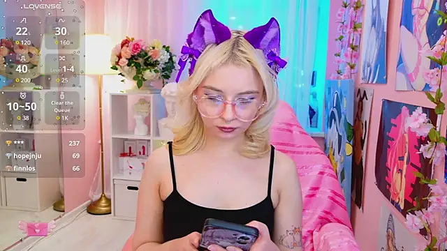 Snapshot of Coconut_Mia chatting on 02.21.25 Coconut Mia online show from 02.21.25
