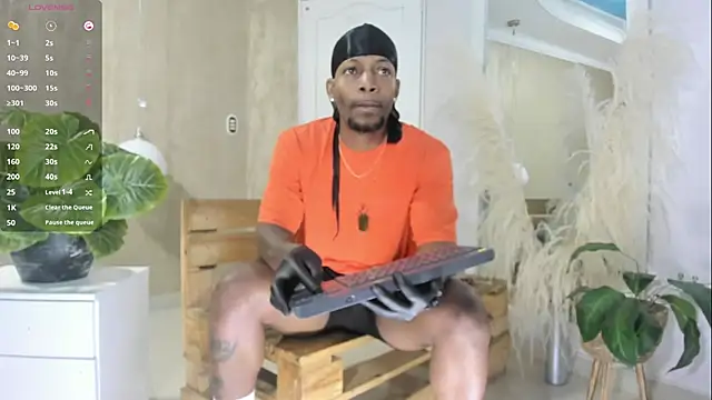 RicoBrown777  online show from 04.11.26