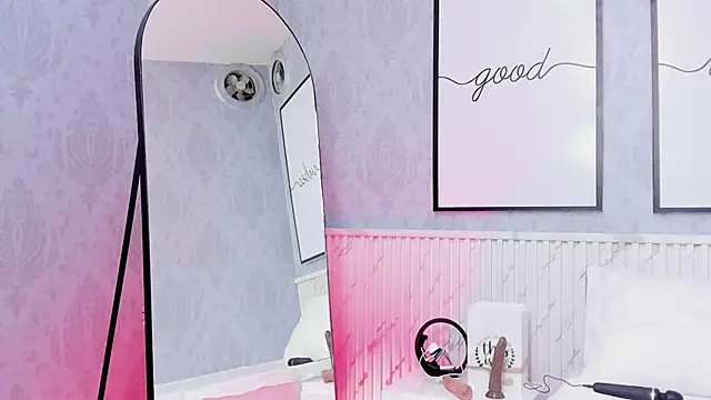 Daphne81  online show from 09.10.25