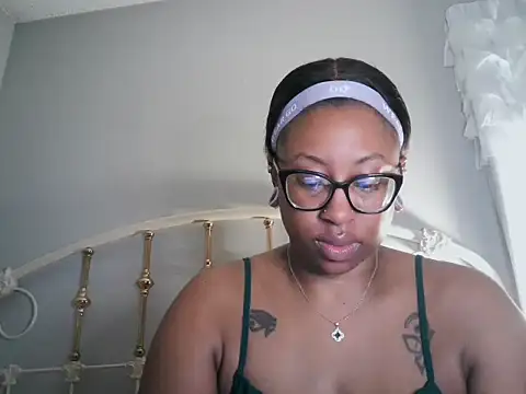 Nyxie Chaos online show from 06.30.26