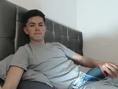 Snapshot of Eliantg chatting on 09.22.25 Eliantg online show from 09.22.25