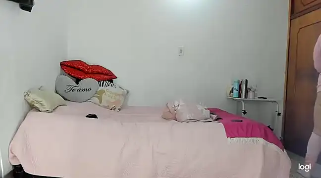 Snapshot of Genesisklart chatting on 01.06.25 Genesisklart online show from 01.06.25