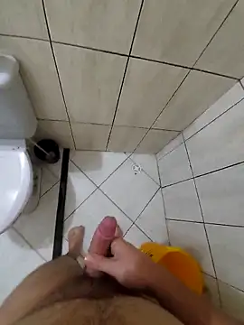 Snapshot of novinho_rosado chatting on 12.28.24 novinho rosado online show from 12.28.24