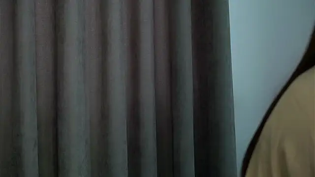 Snapshot of LowOncoming chatting on 02.11.25 LowOncoming online show from 02.11.25