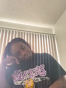 LillShayy online show from 09.25.25