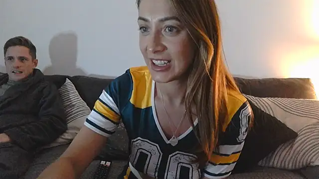 Snapshot of Pollypearson chatting on 01.08.25 Pollypearson online show from 01.08.25