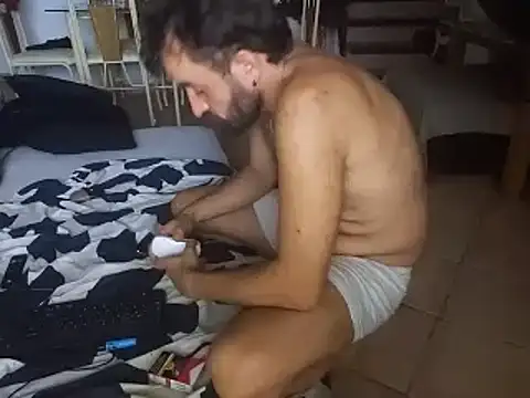 Snapshot of FJcouple chatting on 10.06.25 FJcouple online show from 10.06.25