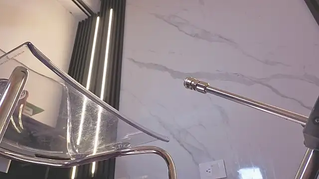 Scarlet Red  online show from 02.21.26