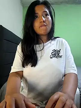 Snapshot of yuliparis chatting on 12.05.24 yuliparis online show from 12.05.24