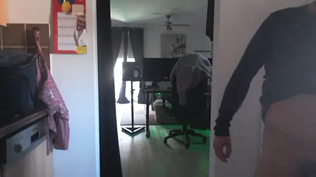 Nomi1612 online show from 04.11.26