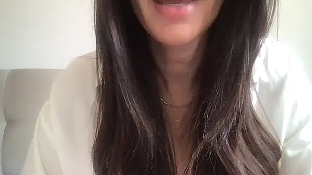 Snapshot of paolajonez chatting on 02.15.26 paolajonez online show from 02.15.26