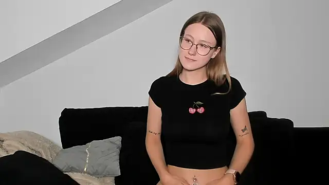 laurasommer online show from 05.19.26
