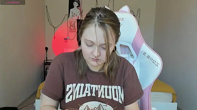 Snapshot of BebKonie chatting on 01.15.25 BebKonie online show from 01.15.25