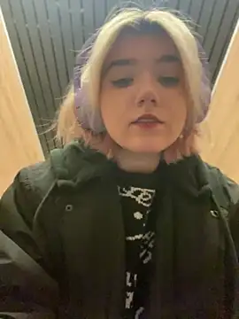 Baby  Naughty online show from 12.14.24