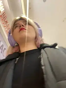 Baby  Naughty online show from 12.16.24