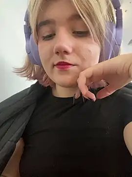 Baby  Naughty online show from 12.20.24