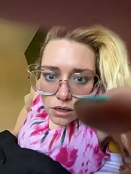 Lalalynn online show from 04.09.26