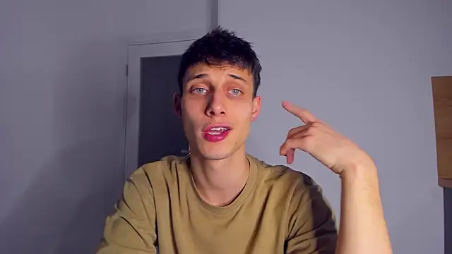 Snapshot of Kent_Ross chatting on 11.17.25 Kent Ross online show from 11.17.25