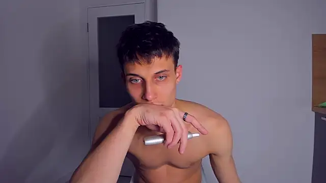 Snapshot of Kent_Ross chatting on 11.24.25 Kent Ross online show from 11.24.25