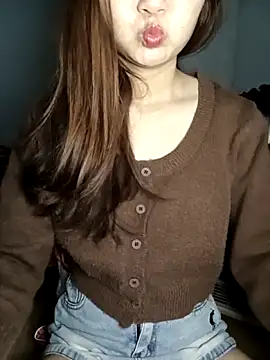 Snapshot of Girl20sexy chatting on 11.21.25 Girl20sexy online show from 11.21.25