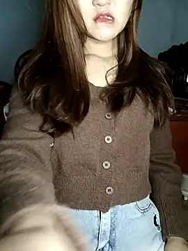 Snapshot of Girl20sexy chatting on 11.25.25 Girl20sexy online show from 11.25.25