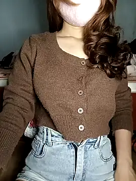 Snapshot of Girl20sexy chatting on 02.24.26 Girl20sexy online show from 02.24.26