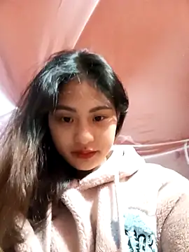 trieungoclnt online show from 10.25.25