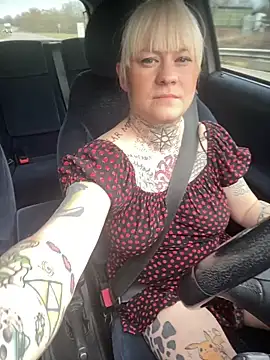 poussichienne online show from 03.21.25