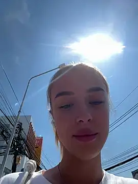 Snapshot of enjoy_my_beauty chatting on 02.12.25 enjoy my beauty online show from 02.12.25