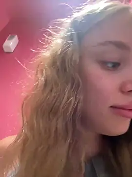 Snapshot of enjoy_my_beauty chatting on 03.13.25 enjoy my beauty online show from 03.13.25