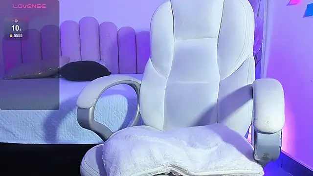 Haanna   online show from 02.13.25