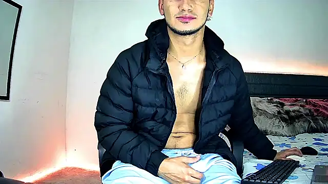 Snapshot of Kevin_Torres chatting on 11.20.25 Kevin Torres online show from 11.20.25