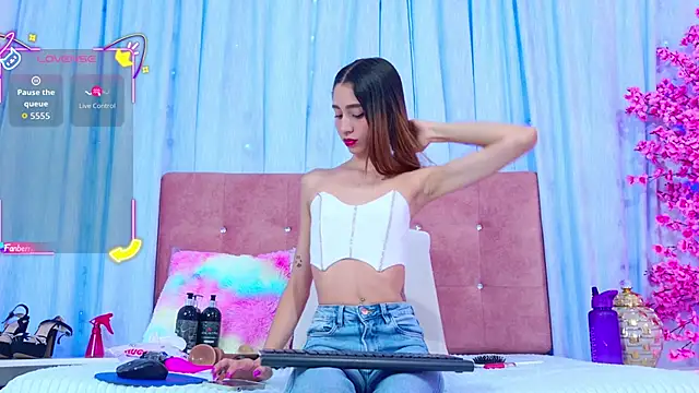 AuraRoss online show from 01.05.26